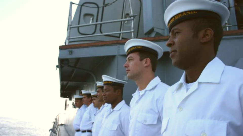 Marinha oferta 16 vagas com salário de R$ 9 mil em Manaus