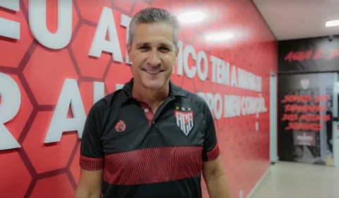 Tetracampeão mundial Jorginho reassume comando técnico do Atlético de Goiás no Brasileirão da Série A