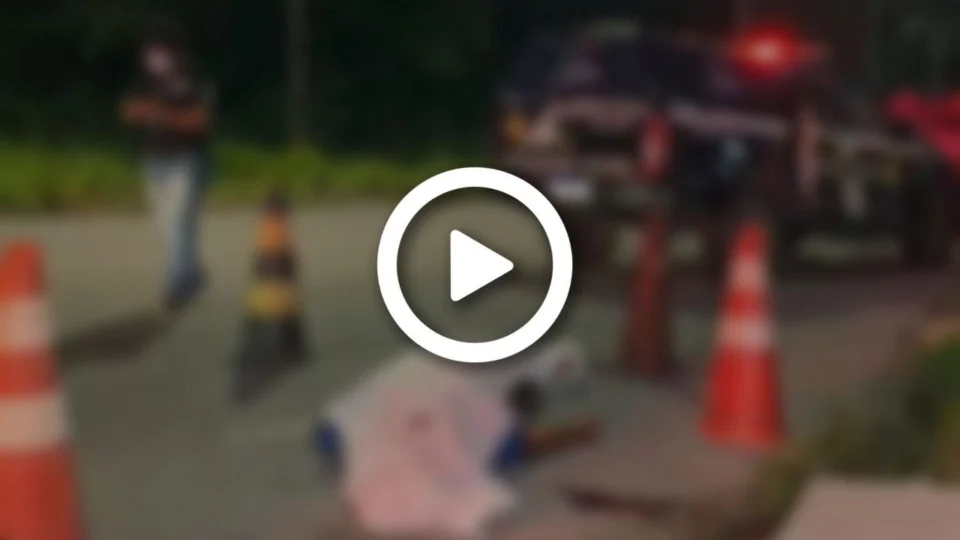 VÍDEO: homem é morto com cinco tiros e corpo é jogado em via pública nas proximidades do Musa, na Zona Norte de Manaus