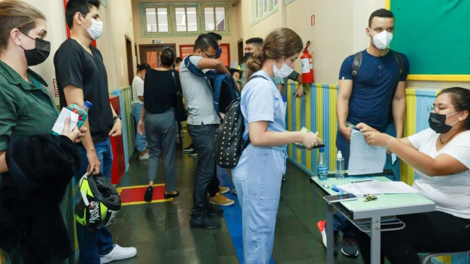 Provas do concurso da Semsa para cargos de nível médio ocorrem neste domingo (05/06), em Manaus