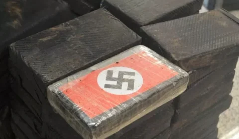 Duas pessoas são presas com uma tonelada de cocaína embalada com suástica, no Pará