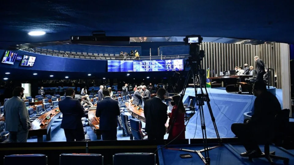 Senado começa inscrições de Concurso Público nesta terça-feira; são 22 vagas com salários de mais de R$ 33 mil