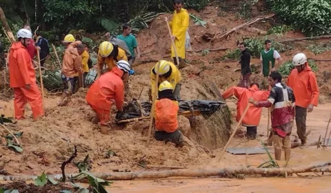 Após perder mãe e seis irmãos em tragédia, menino luta pela vida em hospital de Angra dos Reis, RJ