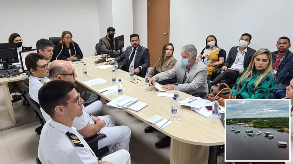 Em Manaus, justiça determina retirada de flutuantes irregulares do Tarumã-Açú