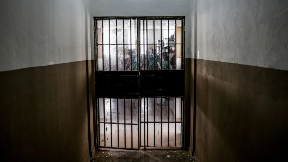 Projeto pretende acabar com prisão para pequenos furtos cometidos por quem passa fome