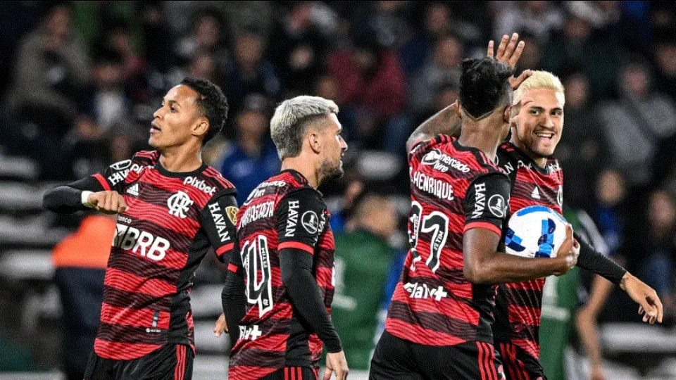 Flamengo fica mais perto da vaga nas oitavas de final da Libertadores com empate entre Sporting Cristal e Católica