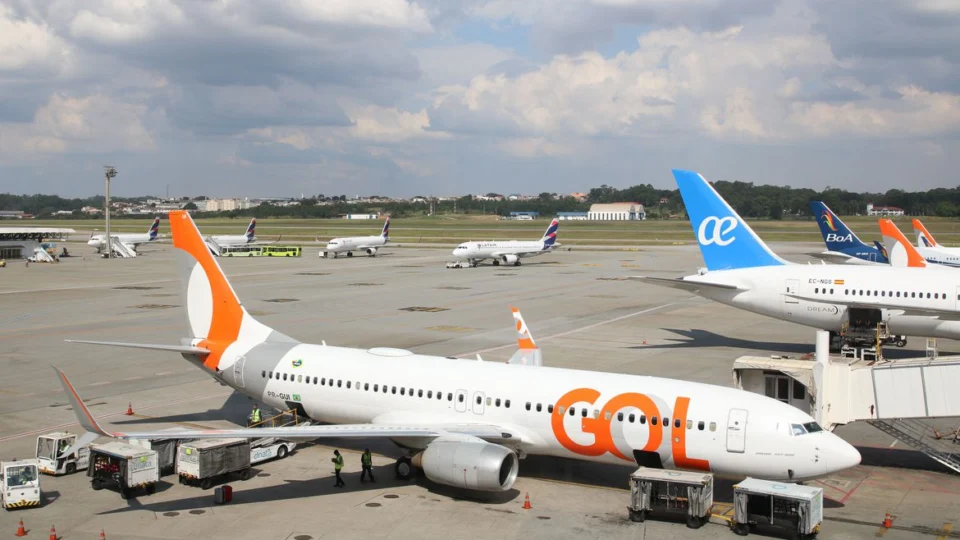 Petrobras reduz preço de querosene e gasolina de aviação