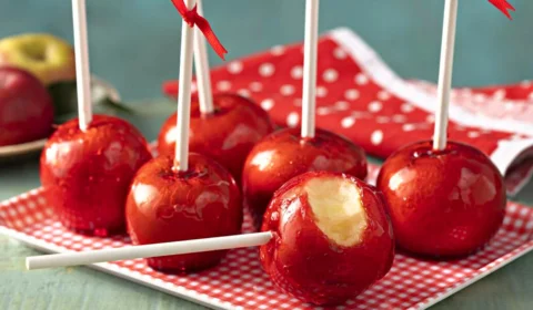 RECEITA FÁCIL: aprenda a fazer maçã do amor