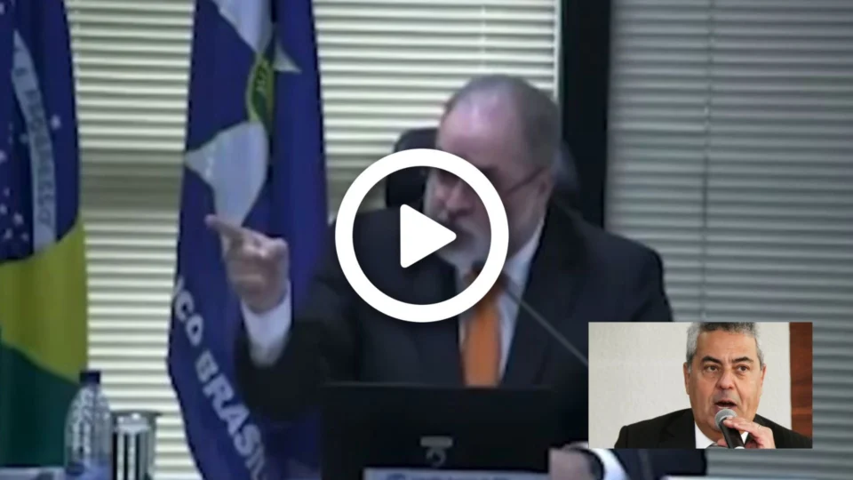 VÍDEO: durante sessão, procurador-geral da República, Augusto Aras, discute e avança pra cima de procurador
