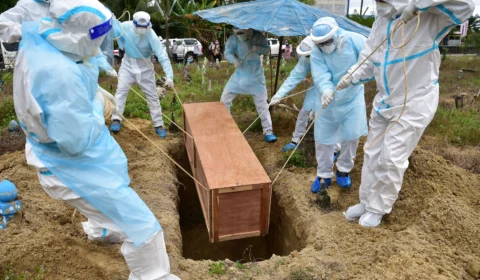 Brasil ultrapassa a marca de 678 mil mortes por Covid-19