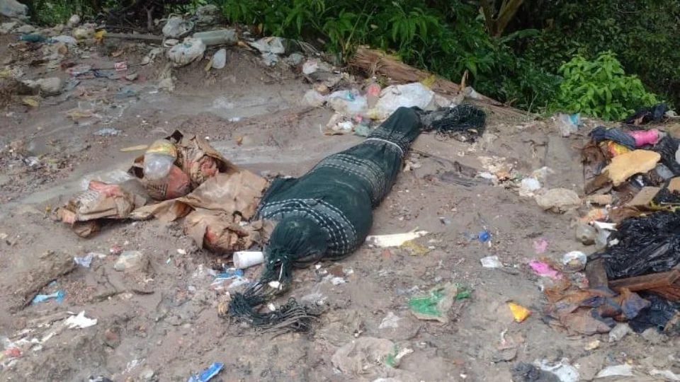 Corpo enrolado em rede é encontrado em lixeira na Zona Norte de Manaus
