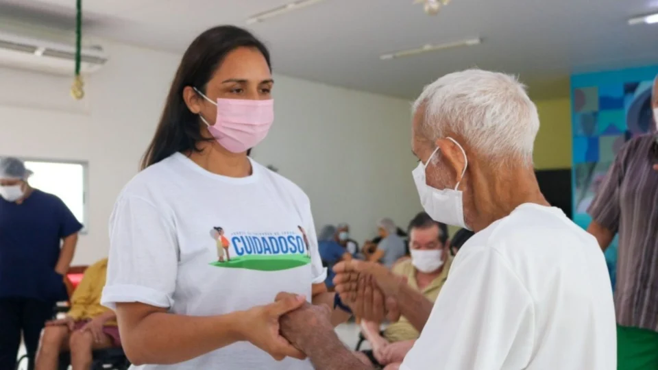 Fundação Dr. Thomas inicia pré-inscrições para curso de Cuidador de Idoso ‘Cuidadoso’ em Manaus