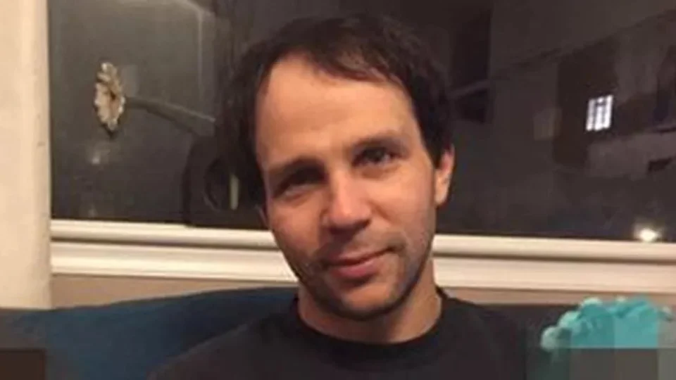 Brasileiro condenado à prisão perpétua por matar a ex-companheira no Reino Unido é autorizado a cumprir pena no Brasil