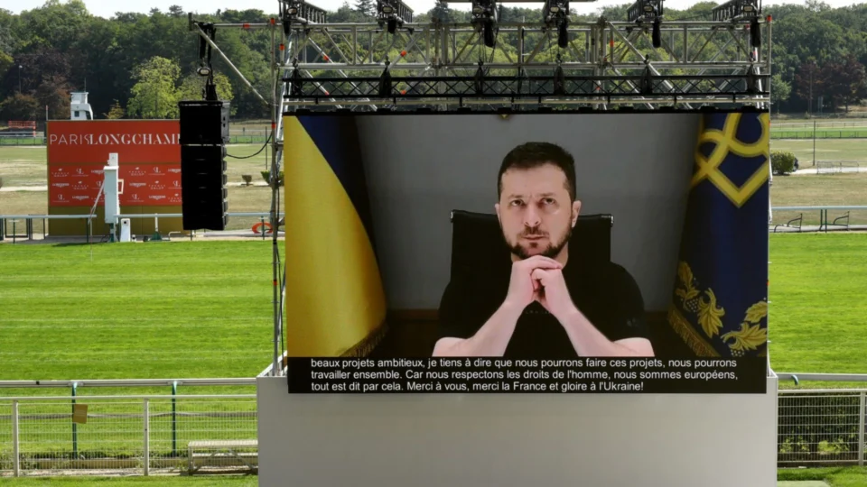 Presidente Zelenski acusa Rússia de terrorismo econômico para pressionar Europa