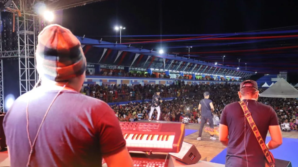 Coari, no AM, vai pagar quase R$ 2 milhões com estrutura para eventos