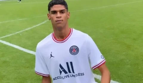 Em stories, Luva de Pedreiro revela que assinou o ‘maior contrato de sua vida’