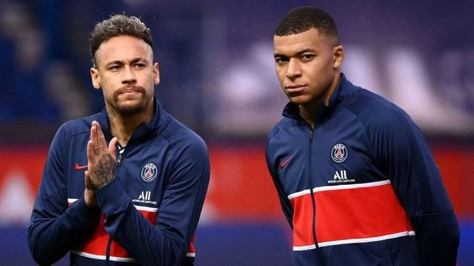 Relação entre Neymar e Mbappé não é das melhores no Paris Saint-Germain