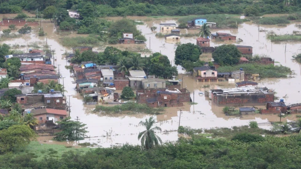 Número de mortos sobe para 126 pelas chuvas no Grande Recife