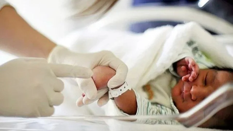Teste que identifica alterações cromossômicas em recém-nascido pode se tornar lei no AM