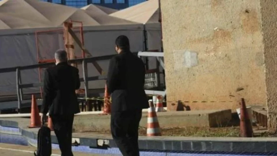 Celular de diretor da Caixa que foi encontrado morto será periciado