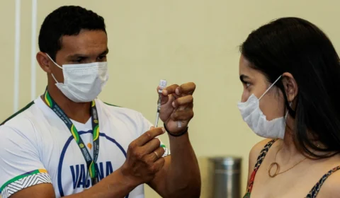 Covid-19: confira os pontos de vacinação para adultos e crianças nesta sexta-feira, em Manaus
