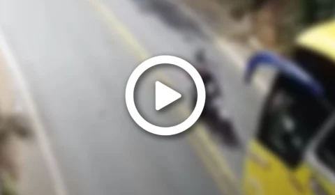 VÍDEO: motociclista bate de frente com ônibus em rodovia do Mato Grosso