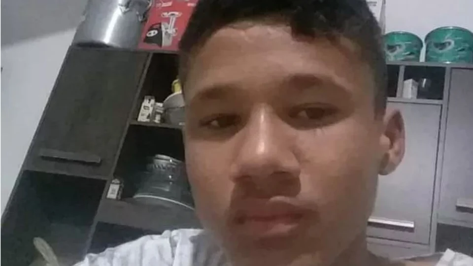 Durante brincadeira, menino de 12 anos mata irmão de 15 anos com tiro de espingarda, em São Paulo