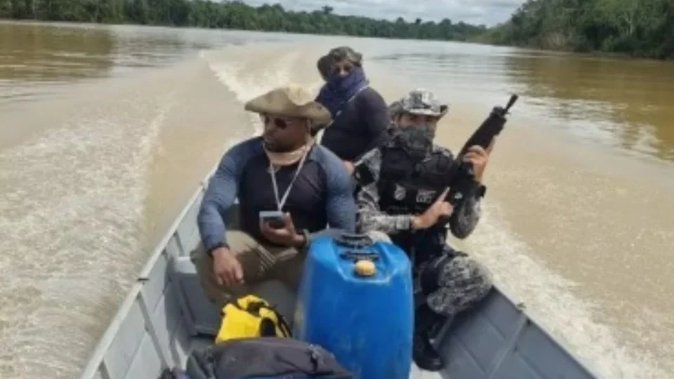 Agentes da PF fazem buscas por indigenista e jornalista britânico, no Amazonas