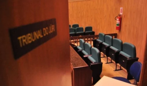 Mulher acusada de mandar matar padrasto que a estuprava é absolvida pelo júri popular, em Roraima