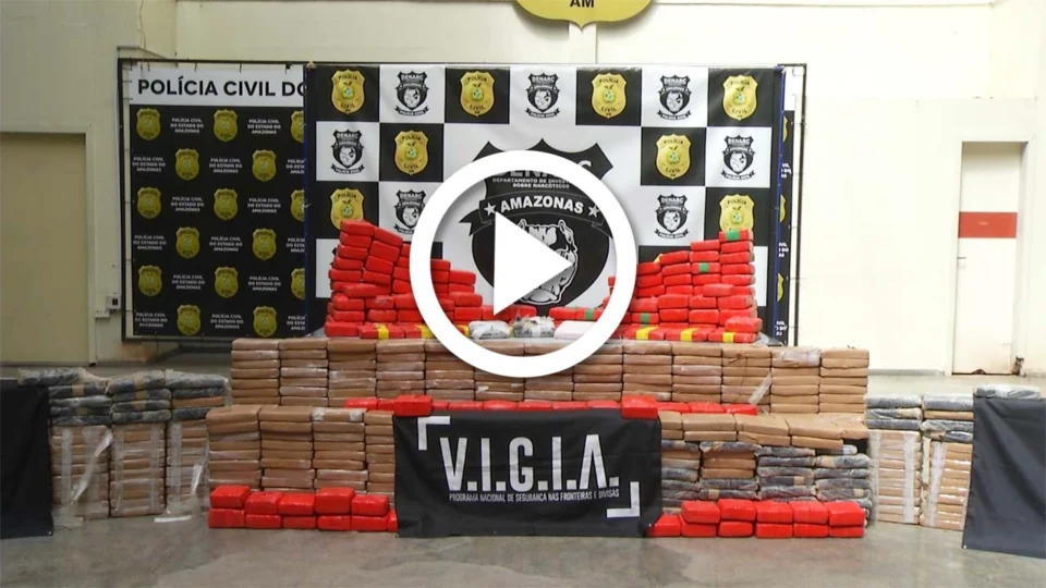 VÍDEO: uma tonelada de cocaína é apreendida pela polícia no interior do Amazonas