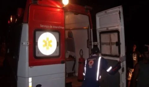 Homem fica preso nas ferragens após grave acidente de carro na Avenida Torquato Tapajós, em Manaus