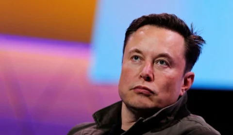 Elon Musk quebra silêncio no Twitter após 9 dias