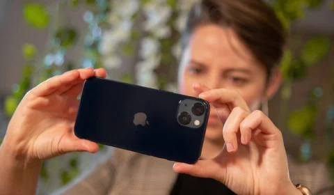 iPhone 13 é celular mais vendido do mundo em abril, diz pesquisa