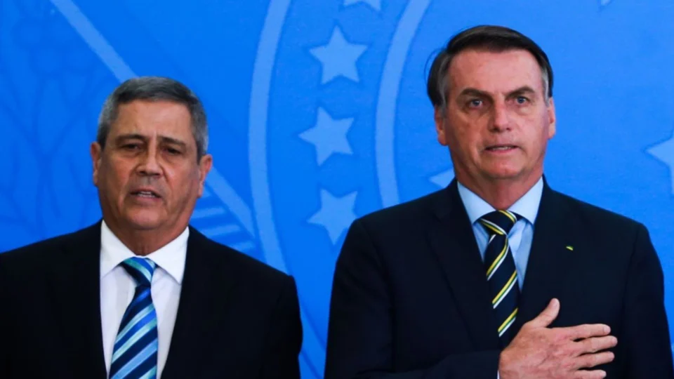 ‘Há 90% de chance de Braga Netto ser candidato a vice’, diz Bolsonaro