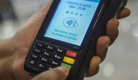 Pagamentos com cartões no Brasil crescem 36,5% no primeiro semestre