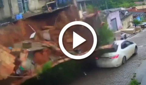 VÍDEO: muro desaba em cima de carro no Pará