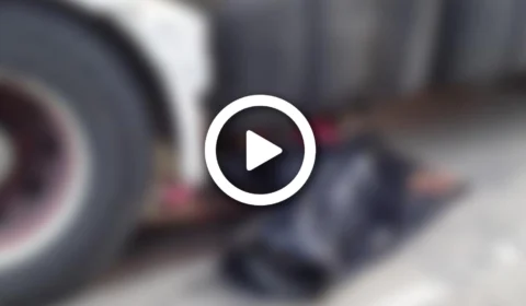 VÍDEO: Mulher em motocicleta morre em grave acidente na avenida das Flores, Zona Norte de Manaus