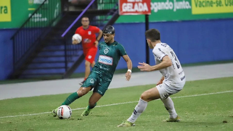 Manaus FC joga melhor e vence Remo por 1 a 0 pela Série C do Campeonato Brasileiro