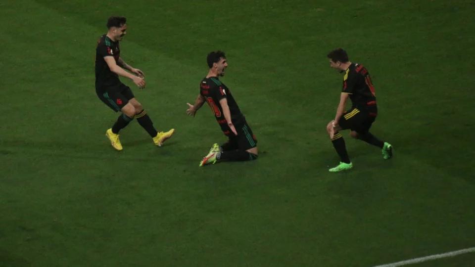 Internacional bate lanterna Juventude por 4 a 0 e entra no G-5 na tabela de classificação do Campeonato Brasileiro