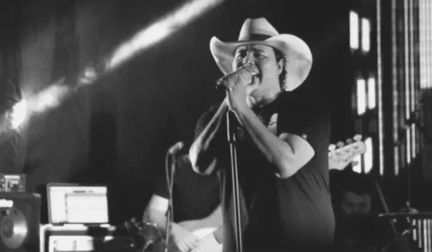 Cantor Aleksandro, da dupla sertaneja com Conrado, morre aos 34 anos