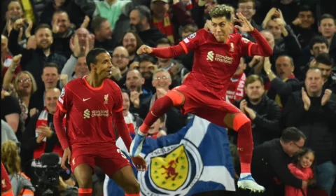 Com dois de Firmino, Liverpool empata em 3 a 3 com Benfica e vai enfrentar Villareal na semifinal da Liga dos Campeões