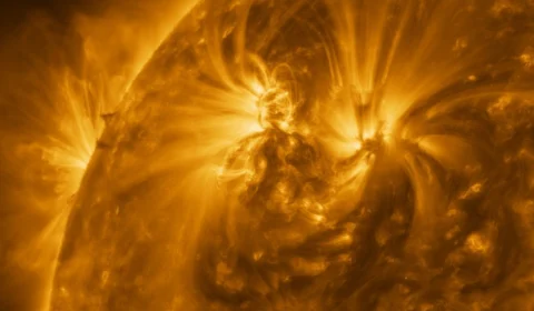 Imagem do Solar Orbiter mostra figura humanóide intrigante na superfície do Sol