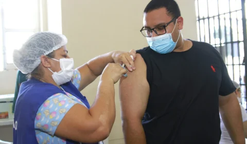 Covid-19: confira pontos de vacinação para adultos e crianças nesta terça-feira, em Manaus