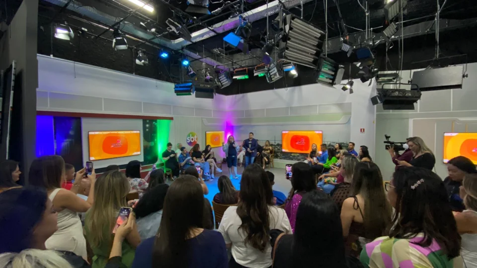 Première do ‘Musa do Busão’ reúne influenciadores e convidados na TV Norte/SBT