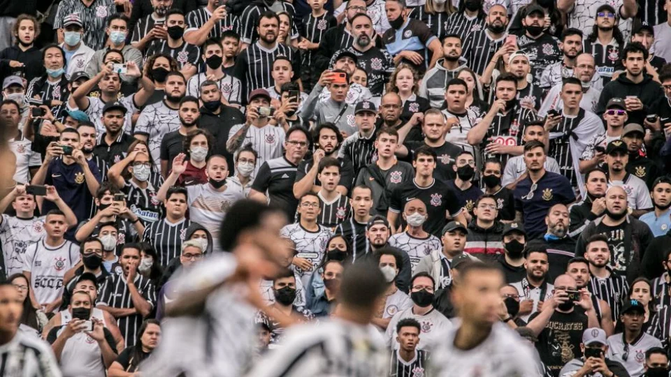 Presença do público corintiano nos jogos reflete positivamente nas vitórias e na receita do clube