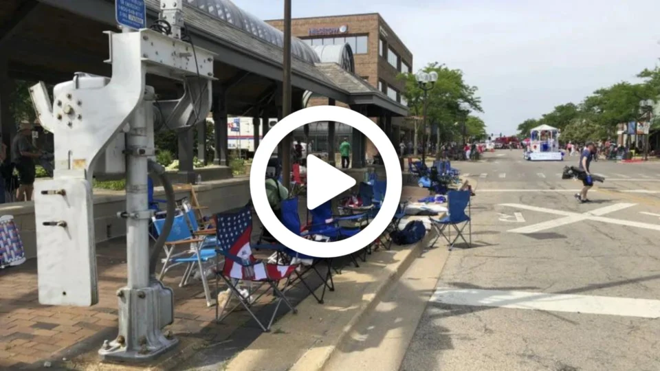 VÍDEO: tiroteio em desfile de 4 de Julho deixa ao menos 6 mortos e vários feridos em Illinois, nos EUA