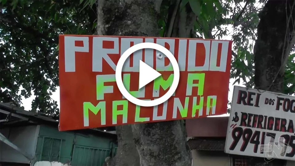 VÍDEO: moradores instalam placa ‘Proibido fumar maconha’ em área da Zona Oeste de Manaus