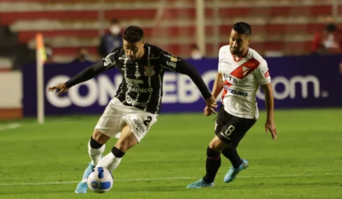 Corinthians joga mal e perde por 2 a 0 para Always Ready da Bolívia pela Libertadores da América