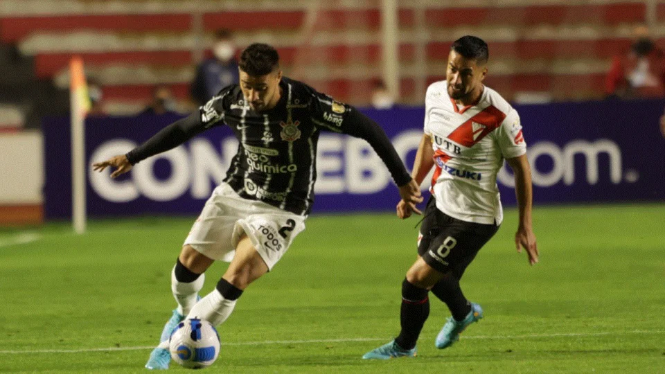 Corinthians joga mal e perde por 2 a 0 para Always Ready da Bolívia pela Libertadores da América