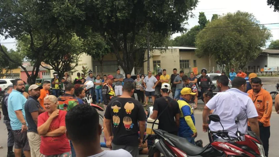 Motociclista cai em emboscada e é morto a tiros na Zona Norte de Manaus
